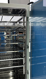 Климатическая камера постоянных условий «тепло-холод-освещение-УФ-излучение-влажность» для тестирования стабильности лекарств, +15...+65 ºC, 4 камеры, 4×220 л, SHH-SDF-2T