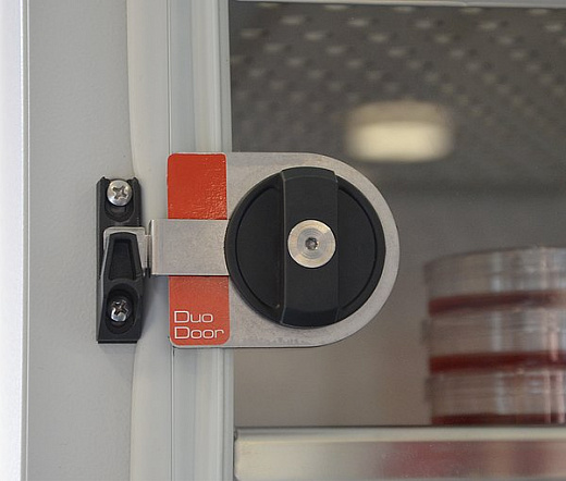 CO₂-инкубатор, 170 л, возд. рубашка, ИК-датчик стерилизуемый, высокотемп. стерил., стандарт, СВ 150, с приближением