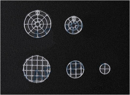 Диски для 3D культивирования полученные методом электроформования, невыровненные нановолокна, материал нанесен линейно, толщина подложки 30 мкм, 96 луночный планшет