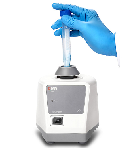 Вортекс 3000 об/мин, амплитуда 4,0 мм, фиксируемая скорость, сменные платформы, MX-F, в работе